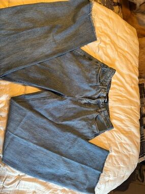 High-Rise Straight Leg Jeans in Light Blue